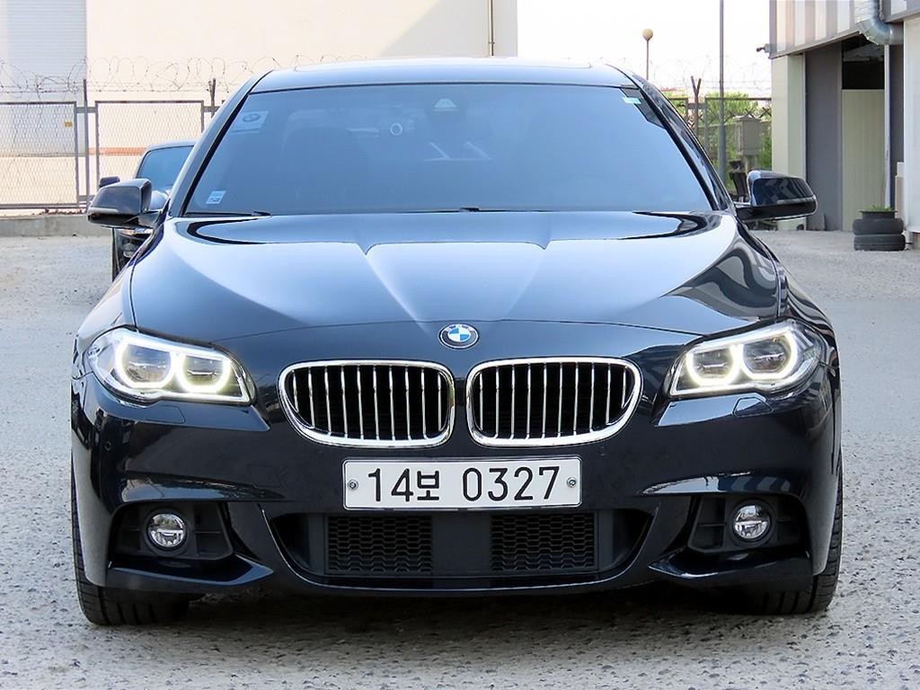 BMW 5시리즈 5시리즈 (F10) 520d xDrive M 에어로다이나믹 프로 이미지 1