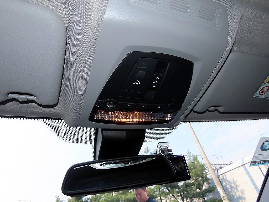 BMW 5시리즈 5시리즈 (F10) 520d xDrive M 에어로다이나믹 프로 이미지 16