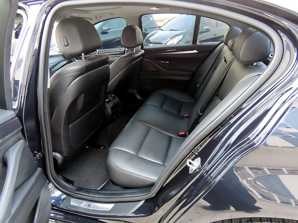 BMW 5시리즈 5시리즈 (F10) 520d xDrive M 에어로다이나믹 프로 이미지 6