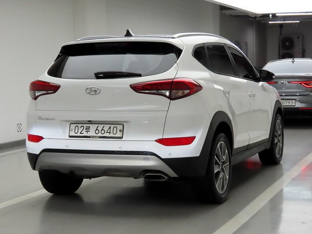 현대 투싼 올뉴투싼 디젤 1.7 2WD 프리미엄 이미지 3