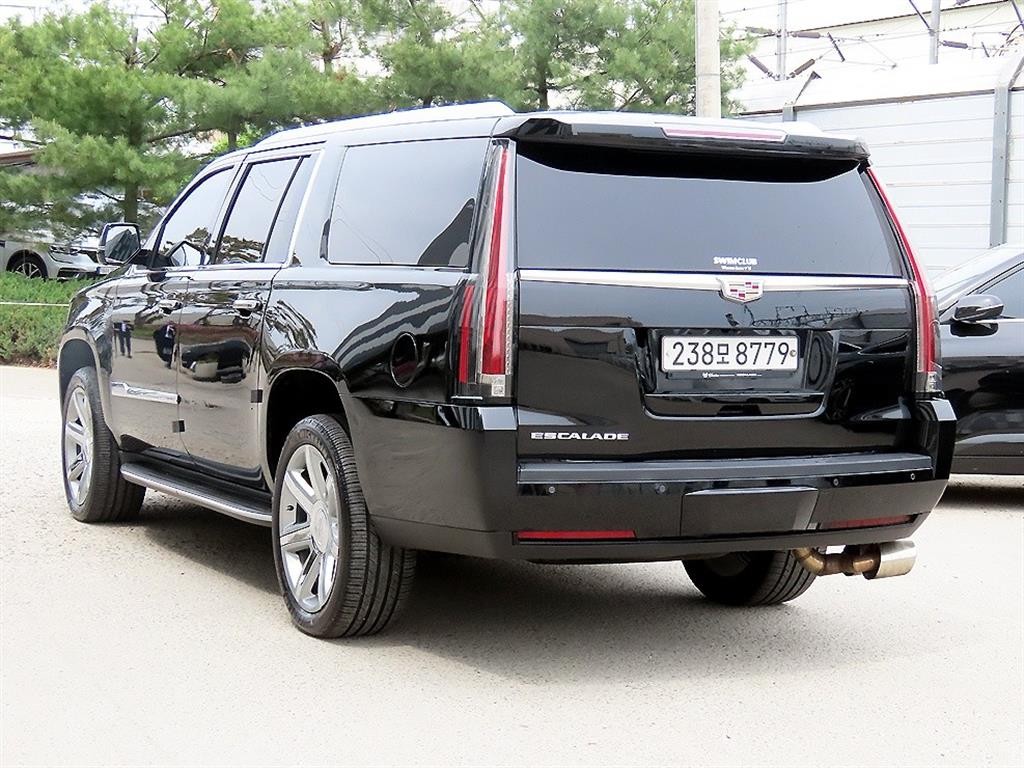 캐딜락 에스컬레이드 6.2 V8 ESV 이미지 3