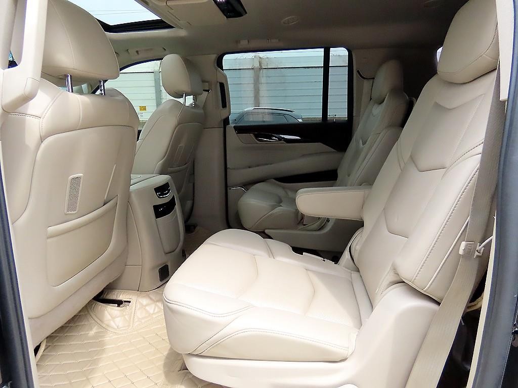 캐딜락 에스컬레이드 6.2 V8 ESV 이미지 6