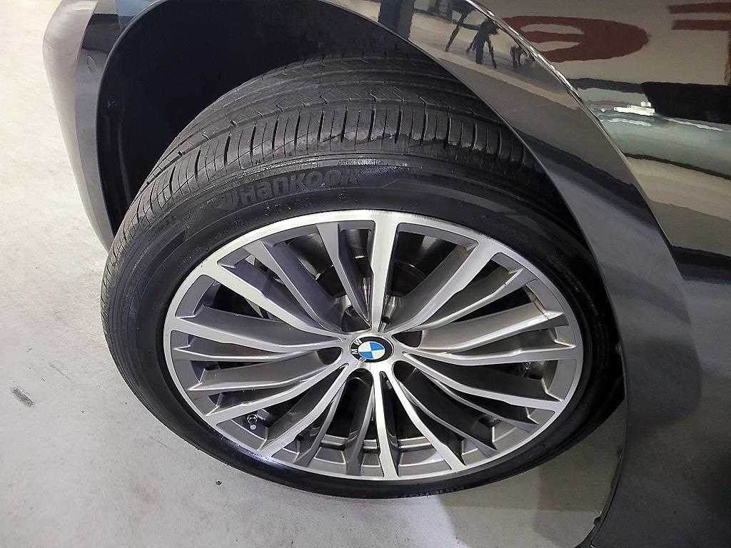 BMW 3시리즈 3시리즈 (G20) 320i 투어링 M 스포츠 이미지 20
