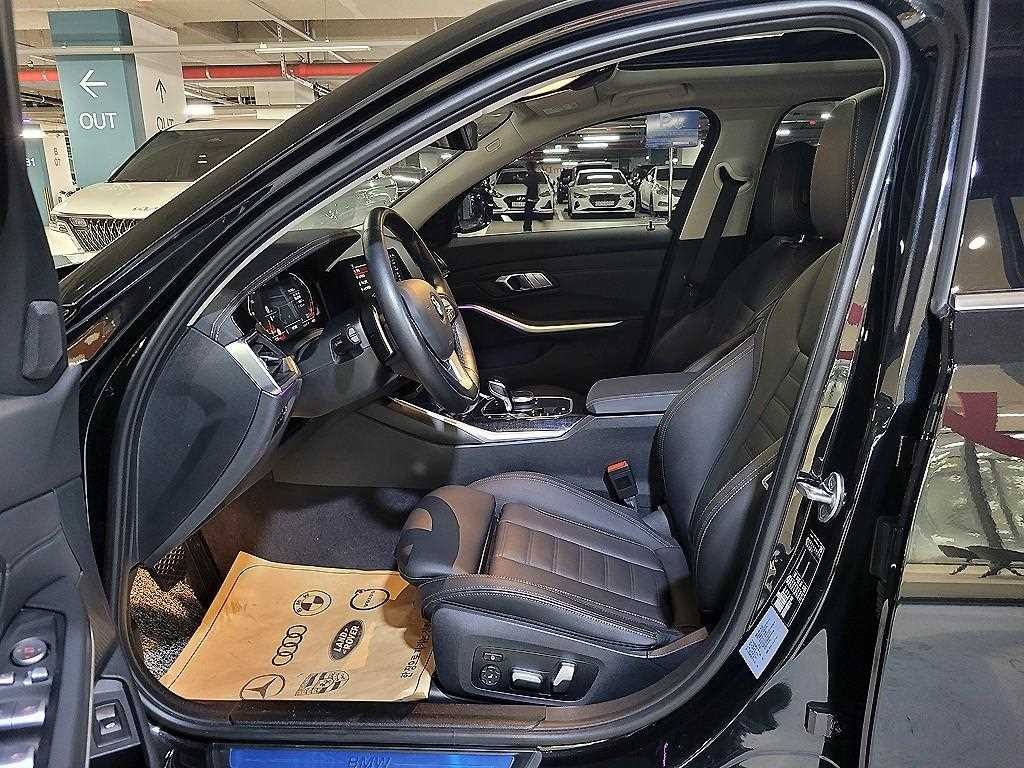 BMW 3시리즈 3시리즈 (G20) 320i 투어링 M 스포츠 이미지 7