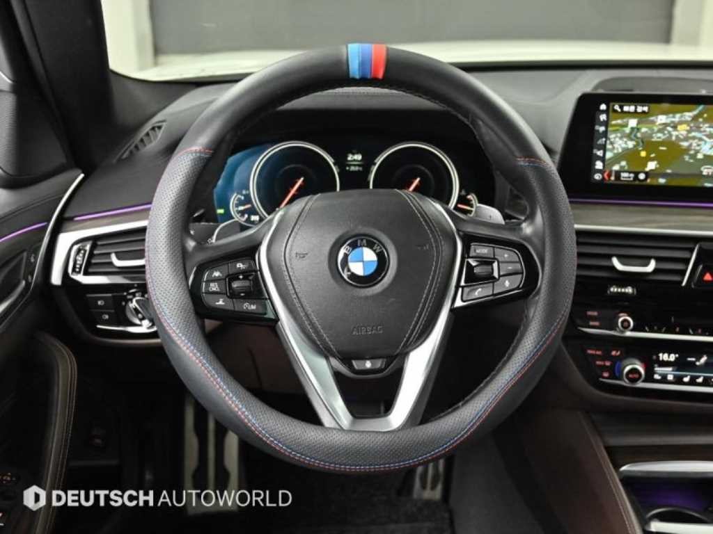 BMW 5시리즈 5시리즈 (G30) 530i M 스포츠 플러스 이미지 13