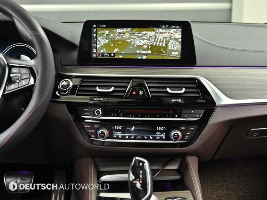 BMW 5시리즈 5시리즈 (G30) 530i M 스포츠 플러스 이미지 14