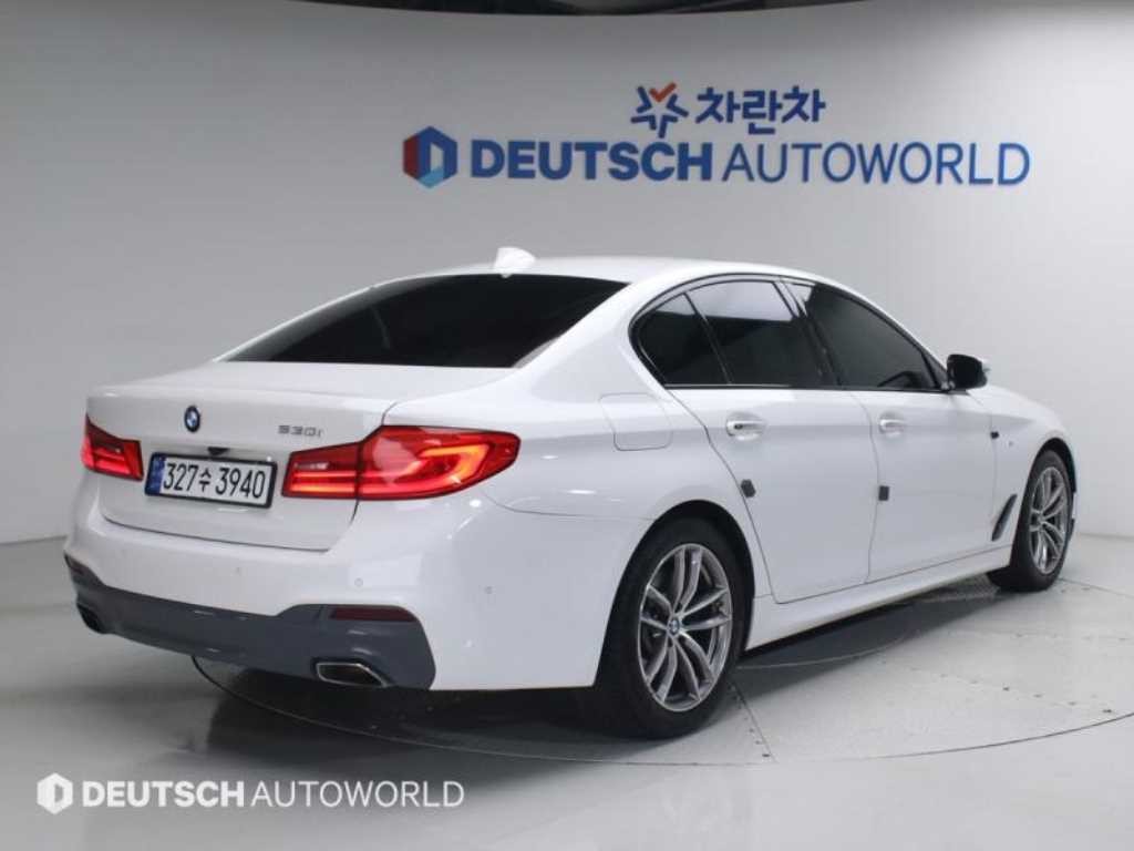 BMW 5시리즈 5시리즈 (G30) 530i M 스포츠 플러스 이미지 2