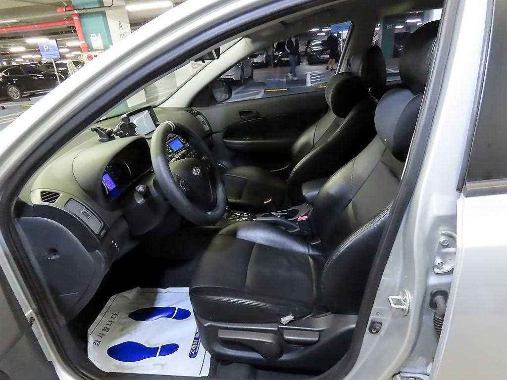 현대 i30 i30 CW 1.6 VVT 디럭스 이미지 6