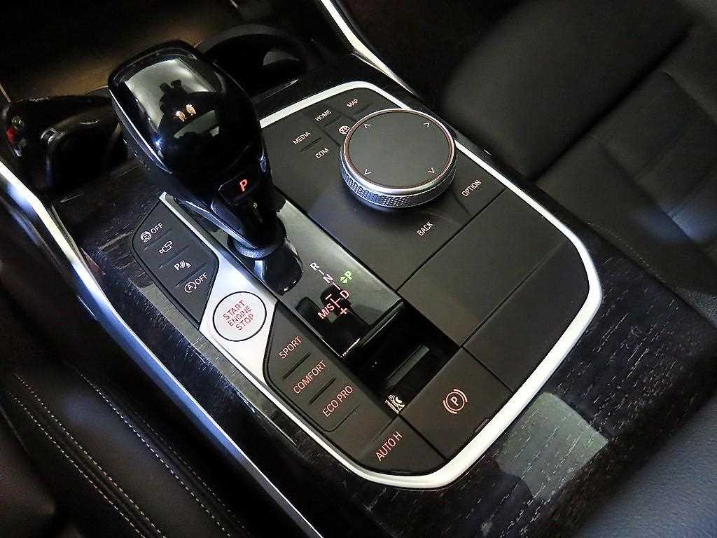 BMW 3시리즈 3시리즈 (G20) 320i 투어링 럭셔리 이미지 12