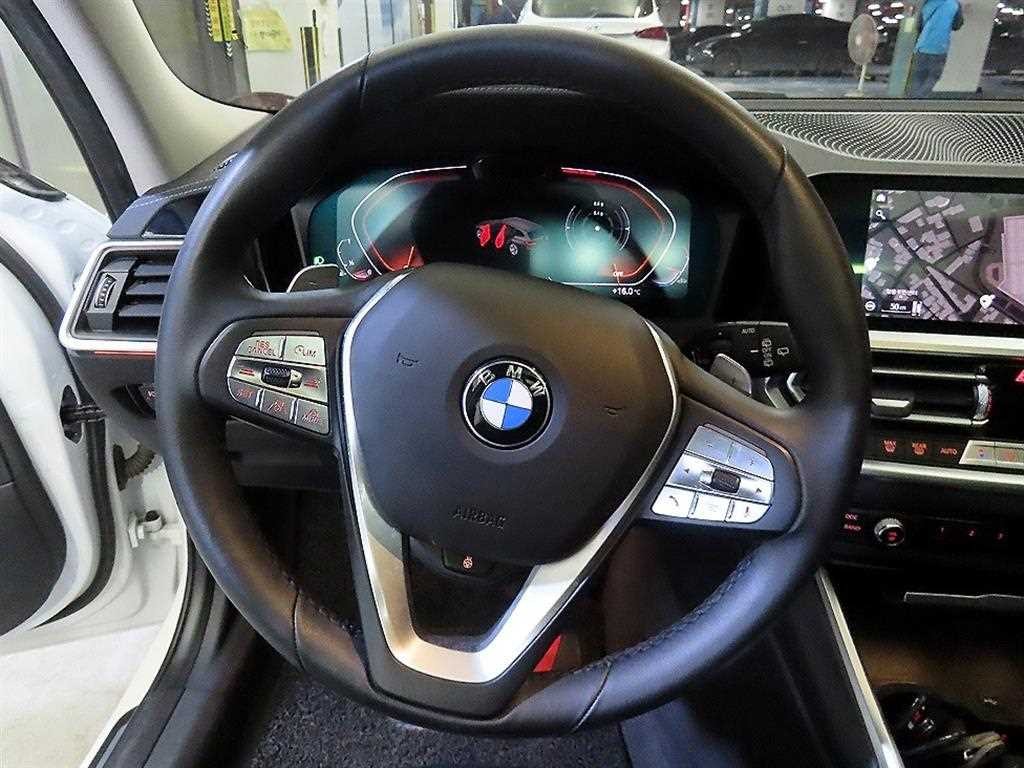 BMW 3시리즈 3시리즈 (G20) 320i 투어링 럭셔리 이미지 8