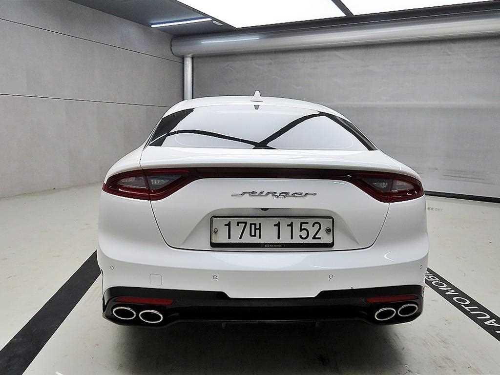 기아 스팅어 가솔린 2.0 터보 2WD 플래티넘 이미지 3