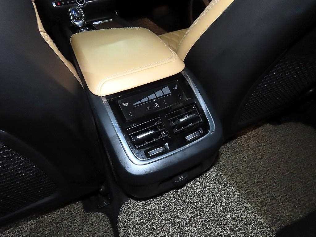 볼보 S60 S60(3세대) B5 인스크립션 이미지 16