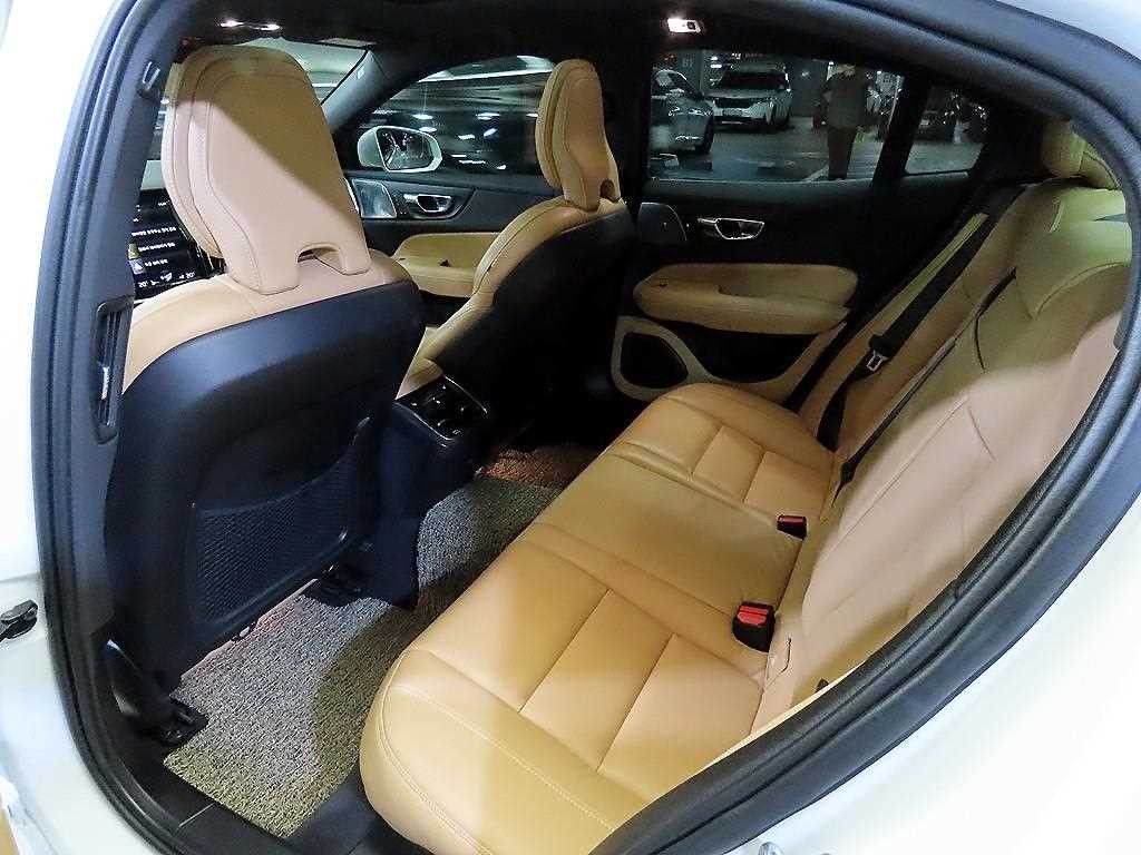 볼보 S60 S60(3세대) B5 인스크립션 이미지 7