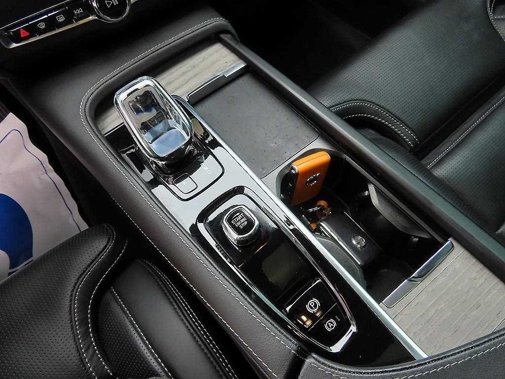 볼보 S90 B5 인스크립션 이미지 11