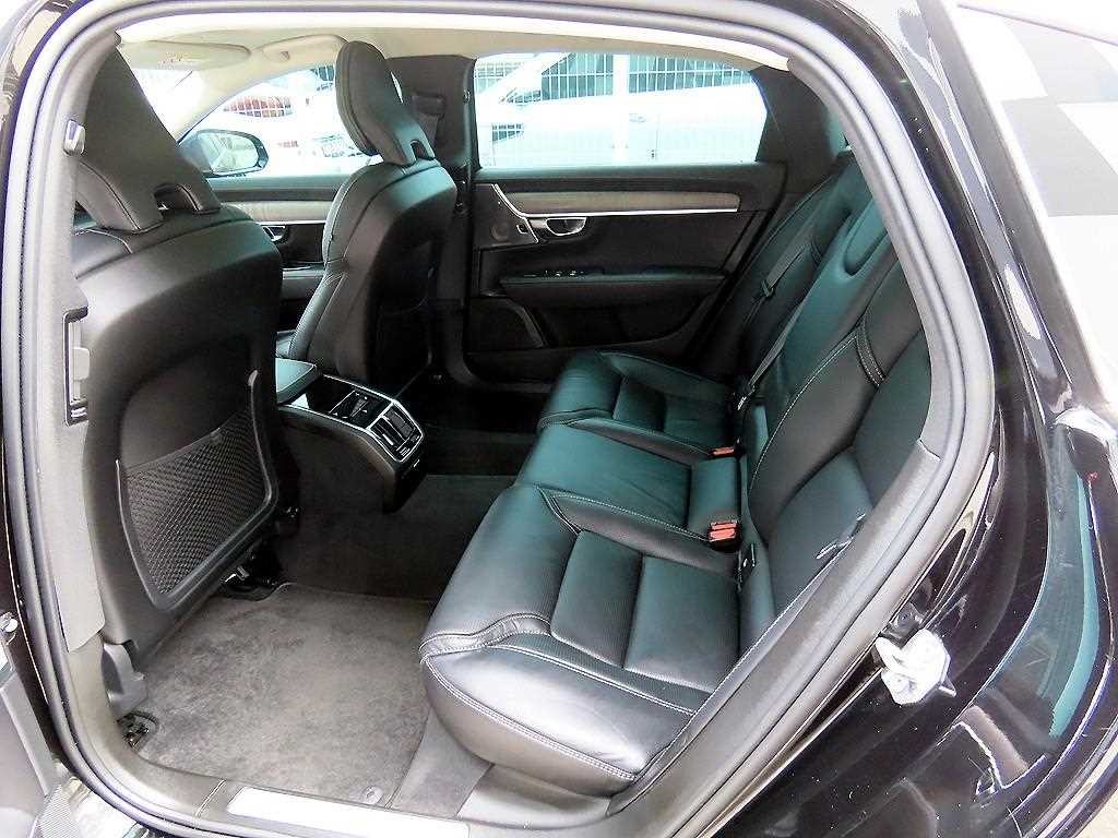볼보 S90 B5 인스크립션 이미지 6