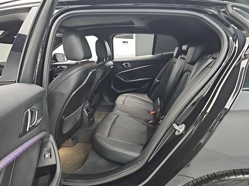 BMW 1시리즈 1시리즈 (F40) 120i M 스포츠 이미지 12