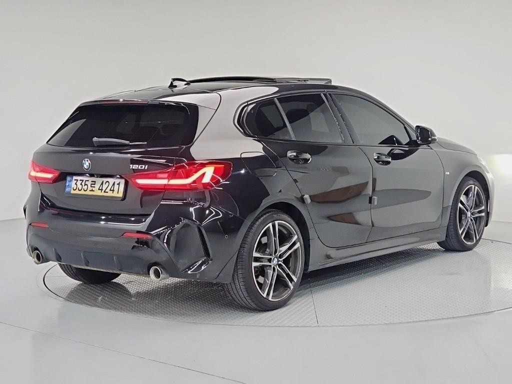 BMW 1시리즈 1시리즈 (F40) 120i M 스포츠 이미지 24