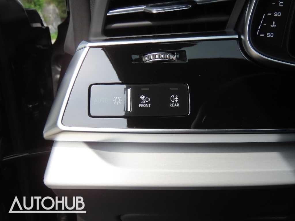 아우디 Q8 55 TFSI 콰트로 프리미엄 이미지 12
