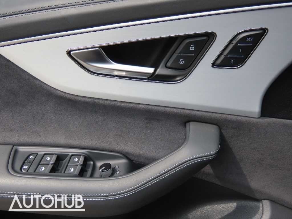 아우디 Q8 55 TFSI 콰트로 프리미엄 이미지 13