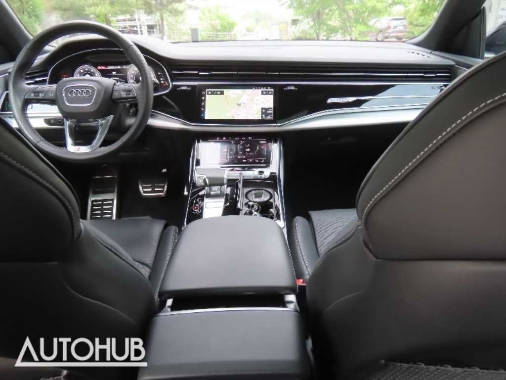아우디 Q8 55 TFSI 콰트로 프리미엄 이미지 16