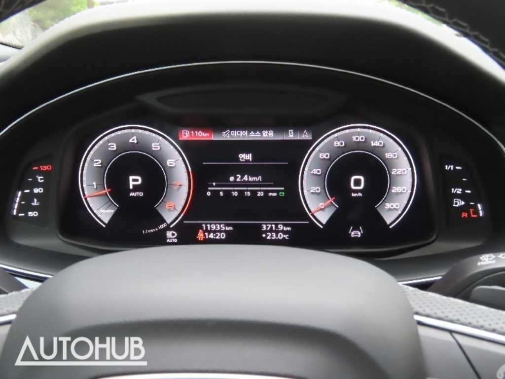 아우디 Q8 55 TFSI 콰트로 프리미엄 이미지 6