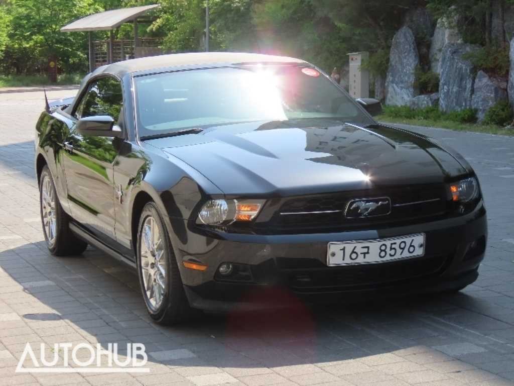 포드 머스탱 컨버터블 이미지 2