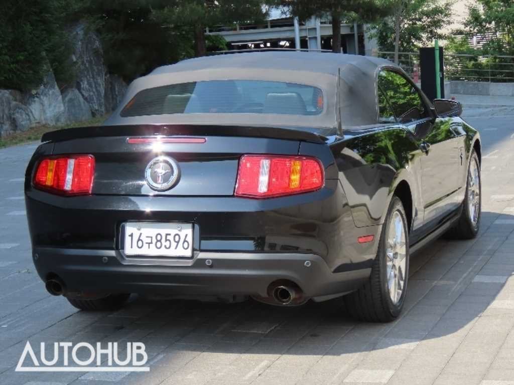 포드 머스탱 컨버터블 이미지 3