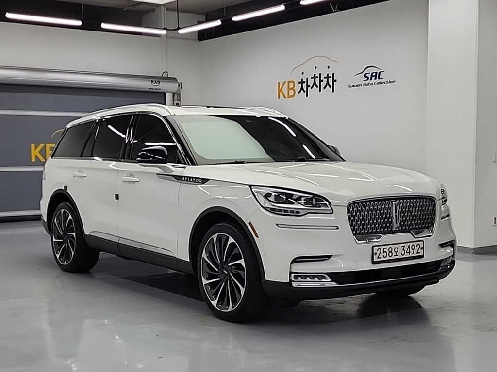 링컨 에비에이터 에비에이터 2세대 3.0 리저브 AWD 이미지 4