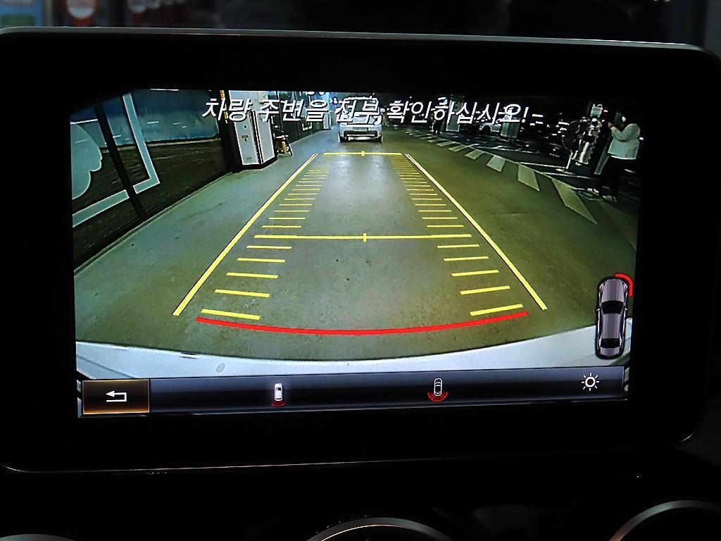 벤츠 C 클래스 C클래스 W205 C200 아방가르드 이미지 15