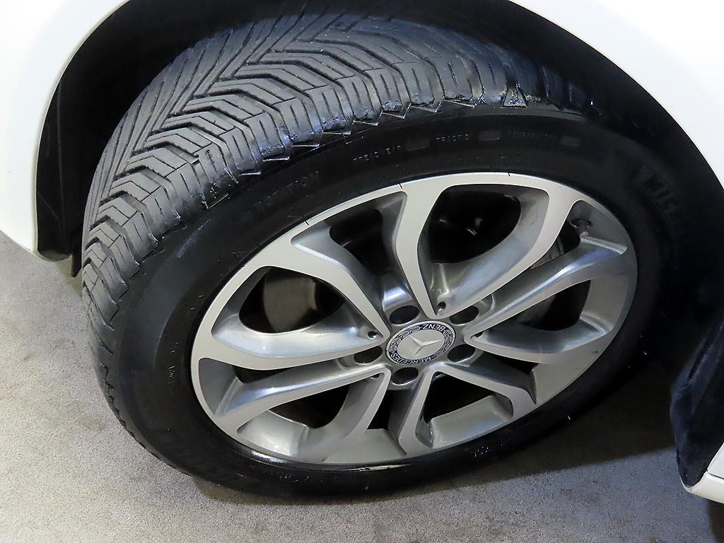벤츠 C 클래스 C클래스 W205 C200 아방가르드 이미지 20