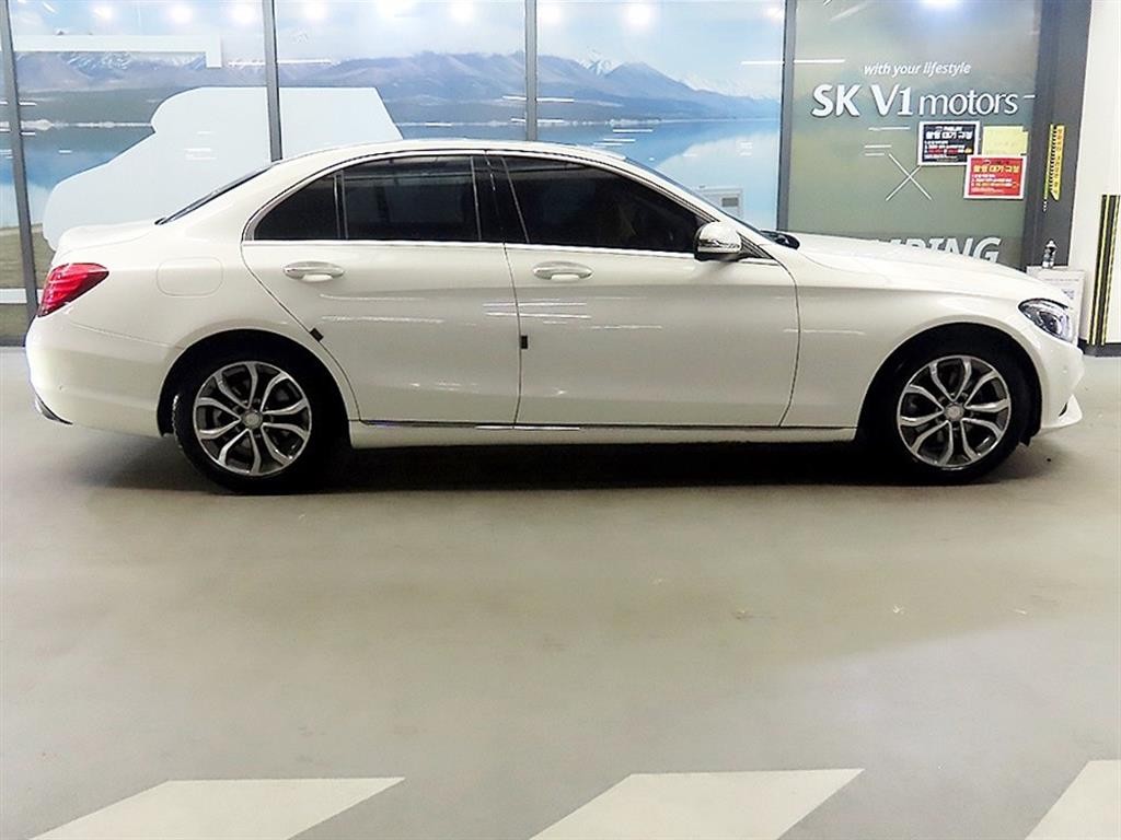 벤츠 C 클래스 C클래스 W205 C200 아방가르드 이미지 3