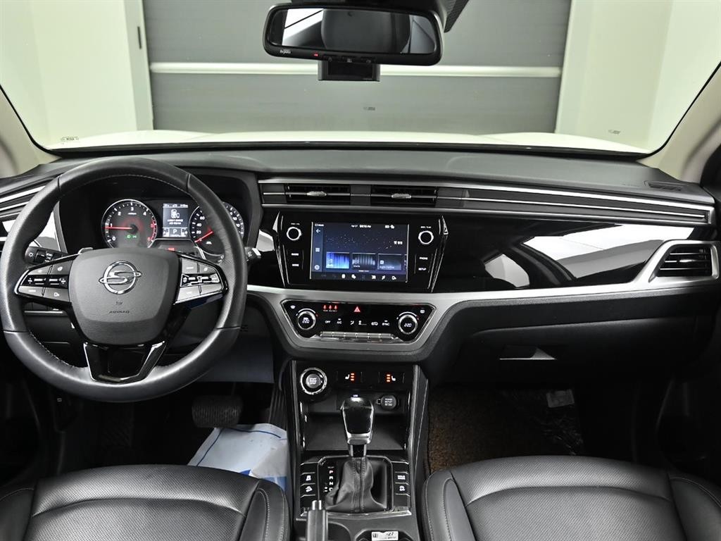 KG모빌리티(쌍용) 코란도 뷰티풀코란도 2WD 디젤 1.6 C5 이미지 6