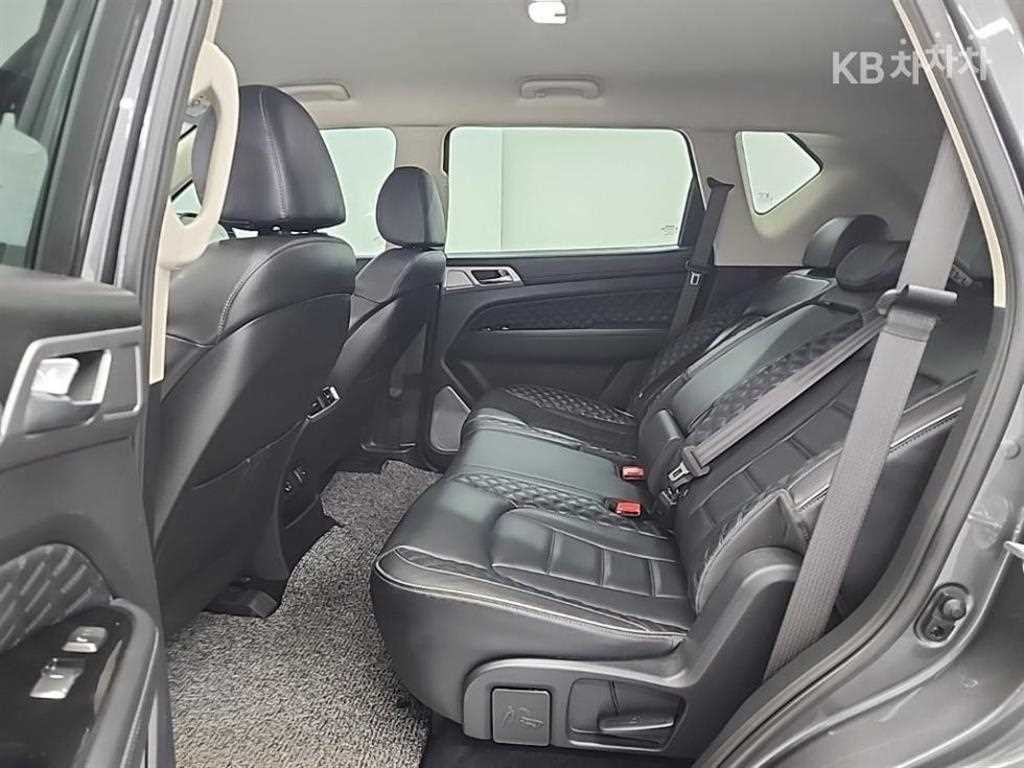 KG모빌리티(쌍용) 렉스턴 올 뉴 렉스턴 (Y450) 디젤 2.2 2WD 프레스티지 이미지 12