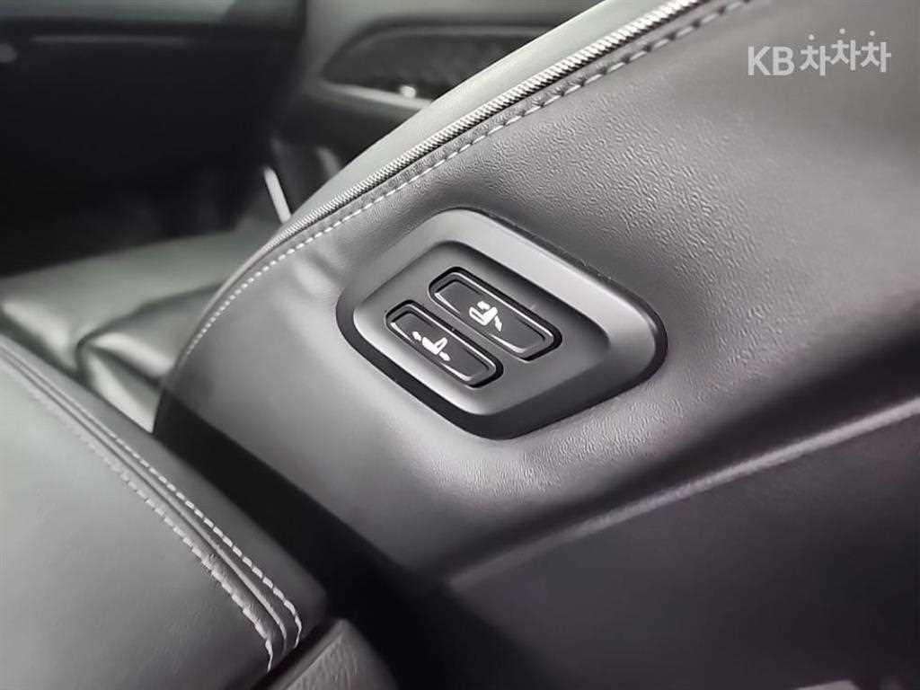 KG모빌리티(쌍용) 렉스턴 올 뉴 렉스턴 (Y450) 디젤 2.2 2WD 프레스티지 이미지 14