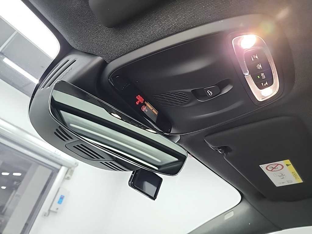 볼보 XC40 T4 4WD R-디자인 이미지 17