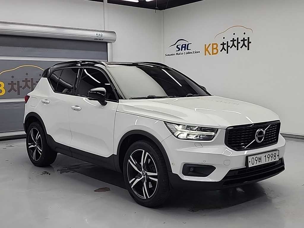 볼보 XC40 T4 4WD R-디자인 이미지 4