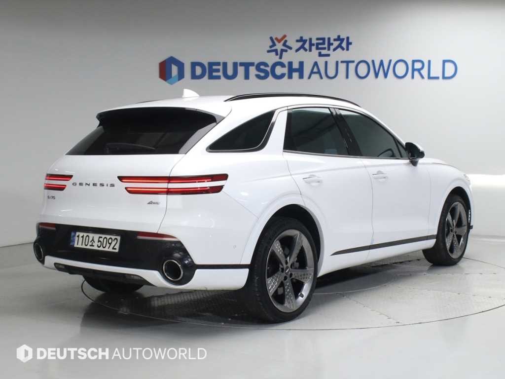제네시스 GV70 2.5T 가솔린 AWD 스포츠 이미지 2