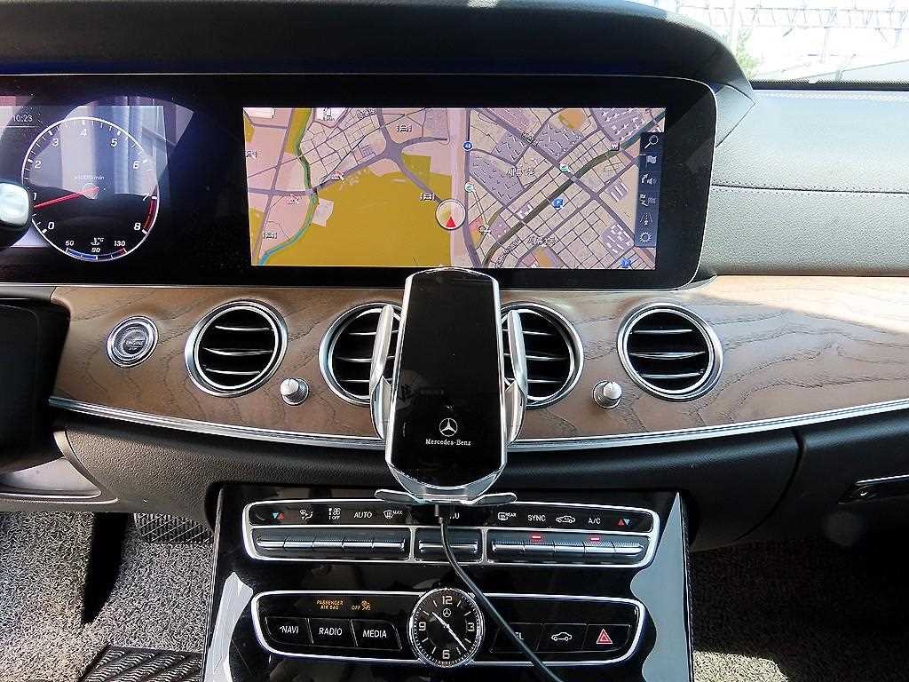 벤츠 E 클래스 E-클래스 W213 E300 4MATIC 익스클루시브 이미지 13