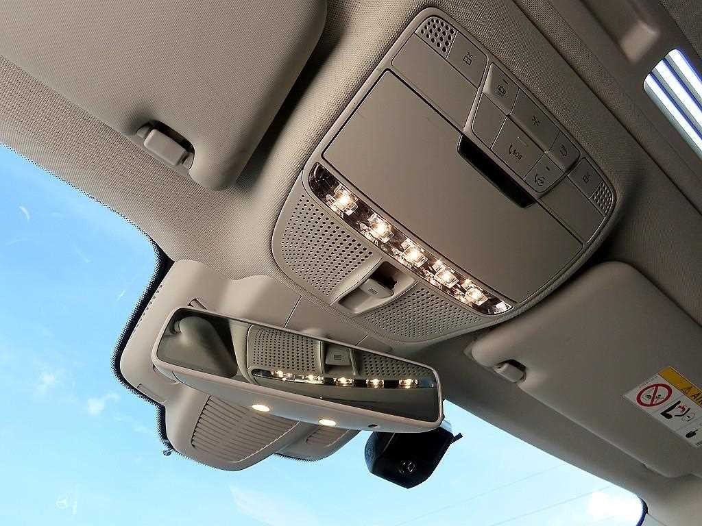 벤츠 E 클래스 E-클래스 W213 E300 4MATIC 익스클루시브 이미지 15