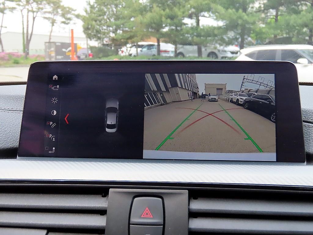 BMW 3시리즈 3시리즈 (F30) 330i M 스포츠 쉐도우 이미지 15