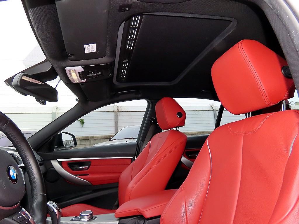 BMW 3시리즈 3시리즈 (F30) 330i M 스포츠 쉐도우 이미지 18