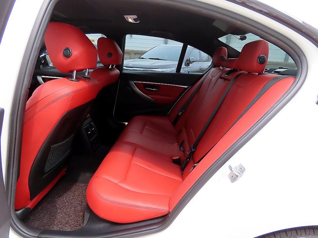 BMW 3시리즈 3시리즈 (F30) 330i M 스포츠 쉐도우 이미지 6
