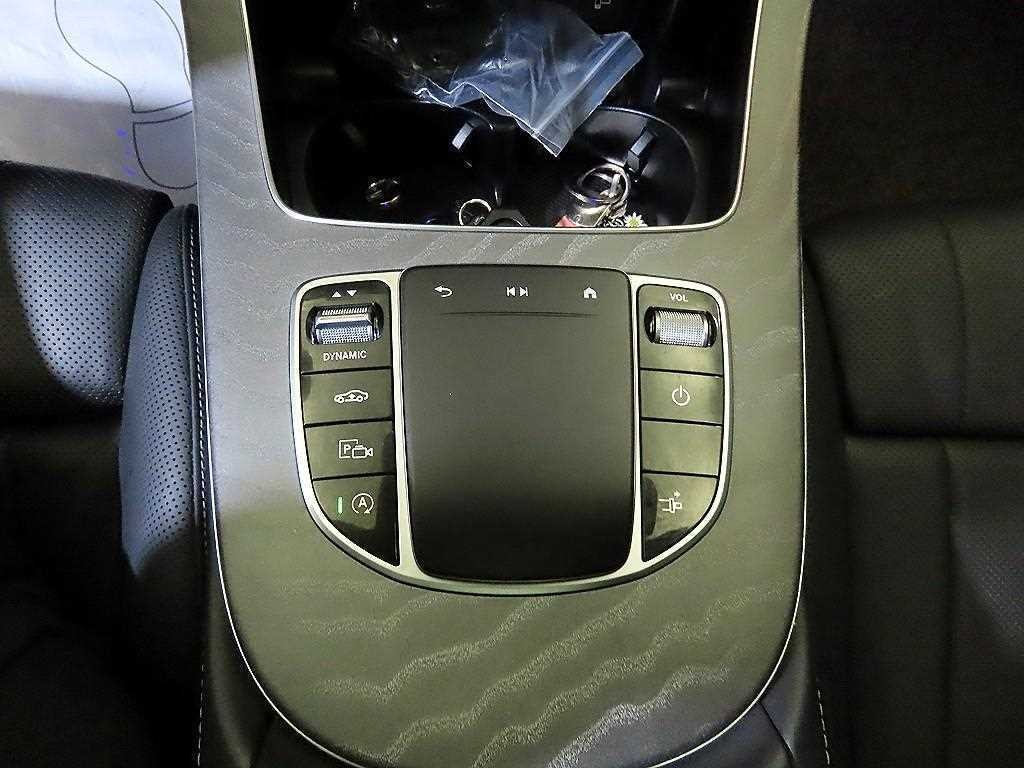 벤츠 E 클래스 E-클래스 W213 E450 4MATIC 쿠페 이미지 12