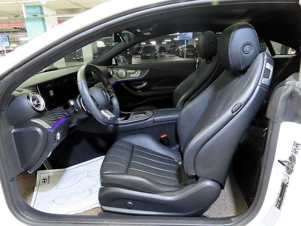 벤츠 E 클래스 E-클래스 W213 E450 4MATIC 쿠페 이미지 6