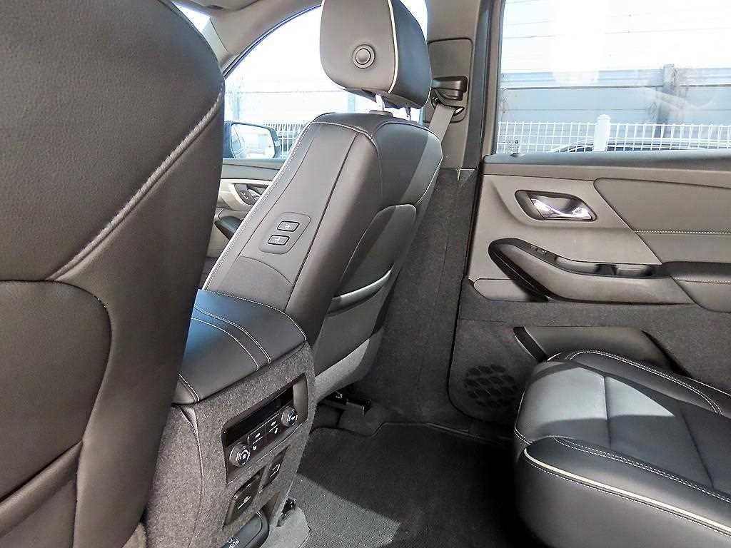 쉐보레 트래버스 3.6 AWD 레드라인 이미지 16