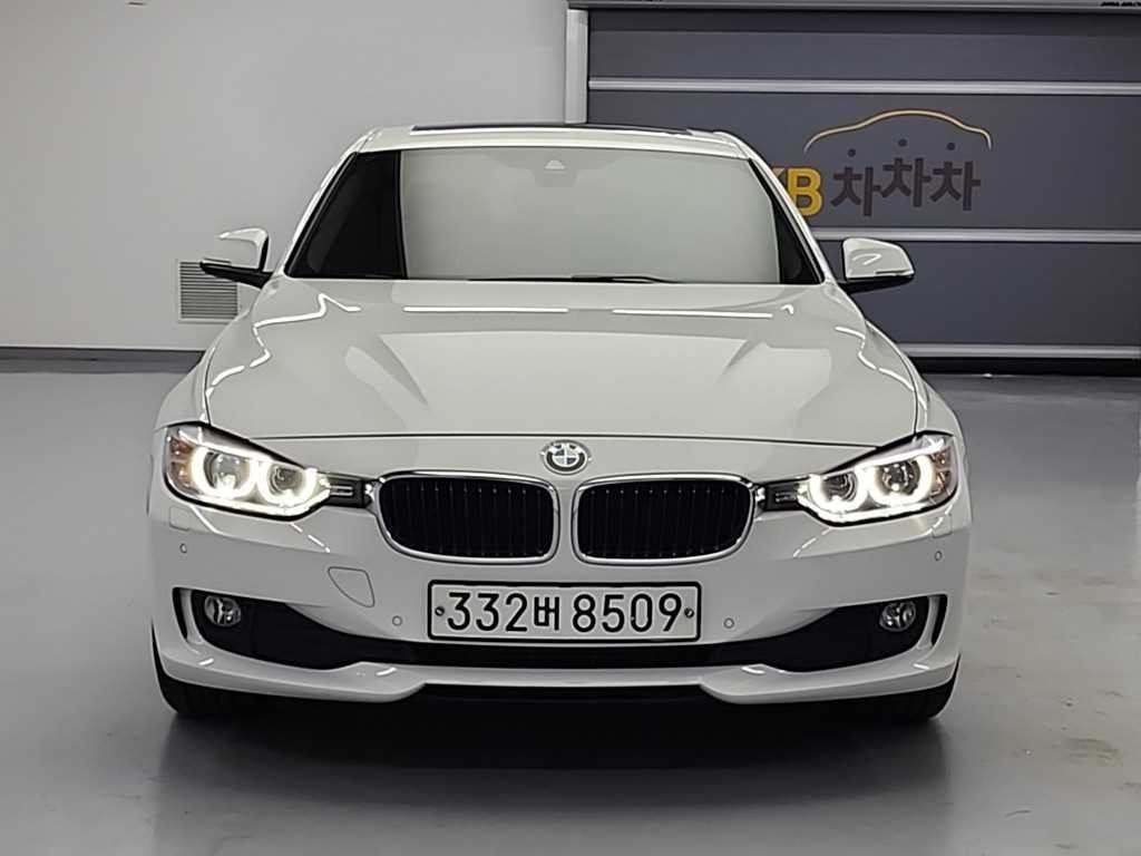 BMW 3시리즈 3시리즈 (F30) 320d xDrive 이미지 2