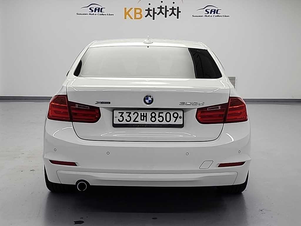 BMW 3시리즈 3시리즈 (F30) 320d xDrive 이미지 3