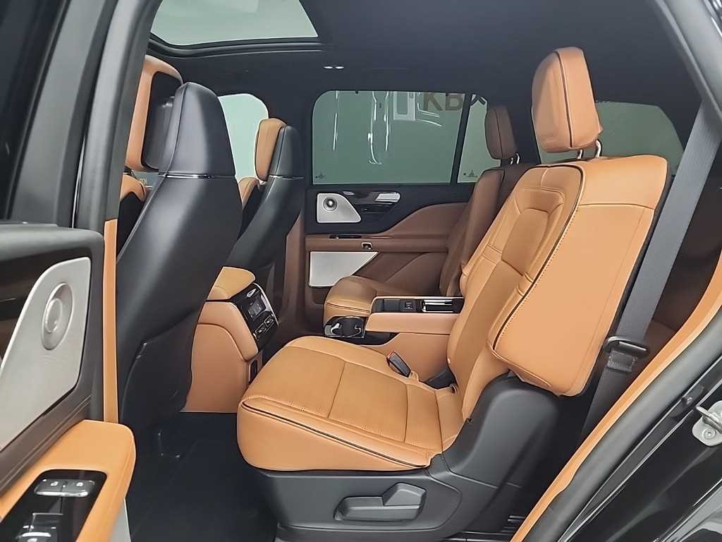 링컨 에비에이터 에비에이터 2세대 3.0 블랙라벨 AWD 이미지 12
