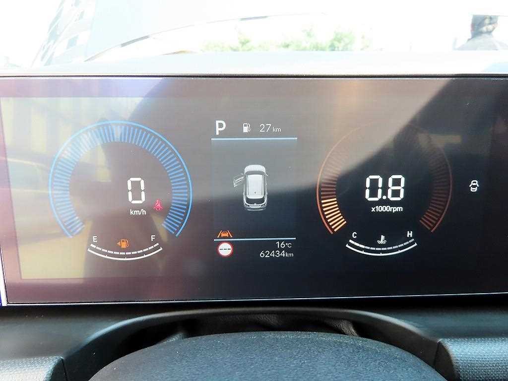현대 투싼 더 뉴 투싼 (NX4) 디젤 2.0 2WD 모던 이미지 9