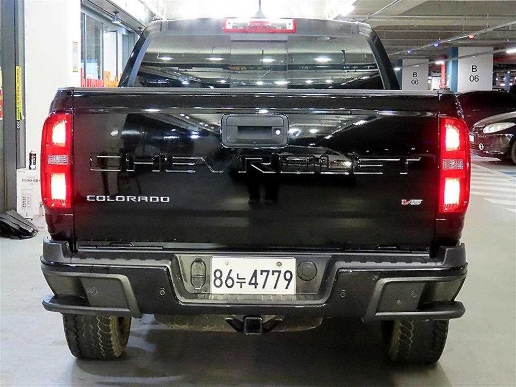 쉐보레 콜로라도 리얼 뉴 콜로라도 3.6 Z71-X 미드나잇 4WD 이미지 5